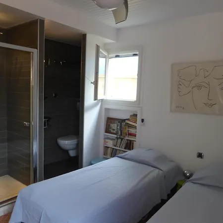 A 80 M De La Superbe De La Fossette, Maison Facon Loft Le Lavandou