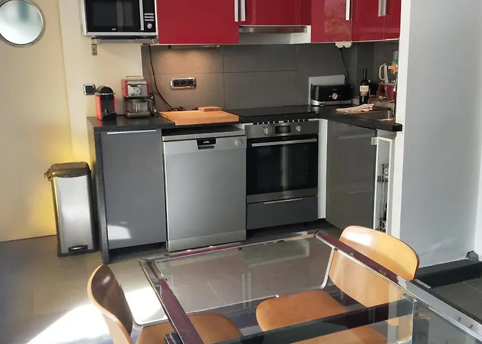 A 80 M De La Superbe De La Fossette, Maison Facon Loft * Le Lavandou