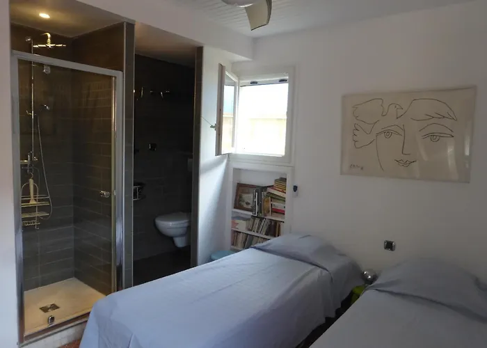 A 80 M De La Superbe De La Fossette, Maison Facon Loft Le Lavandou